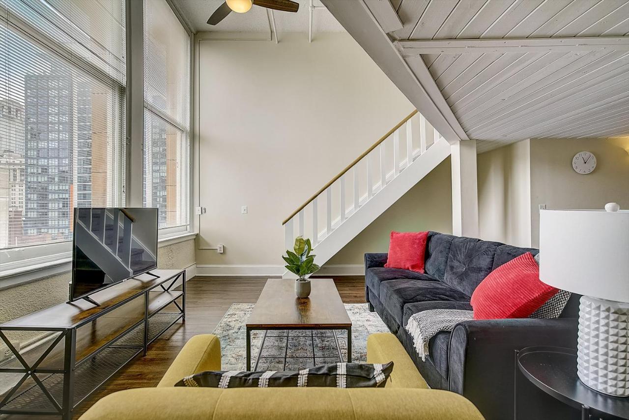 Апартаменти Frontdesk I The Cosmopolitan Apts Філадельфія Номер фото